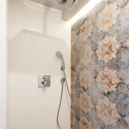 Tomasza Apartmán *
