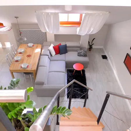 Tomasza Apartmán *